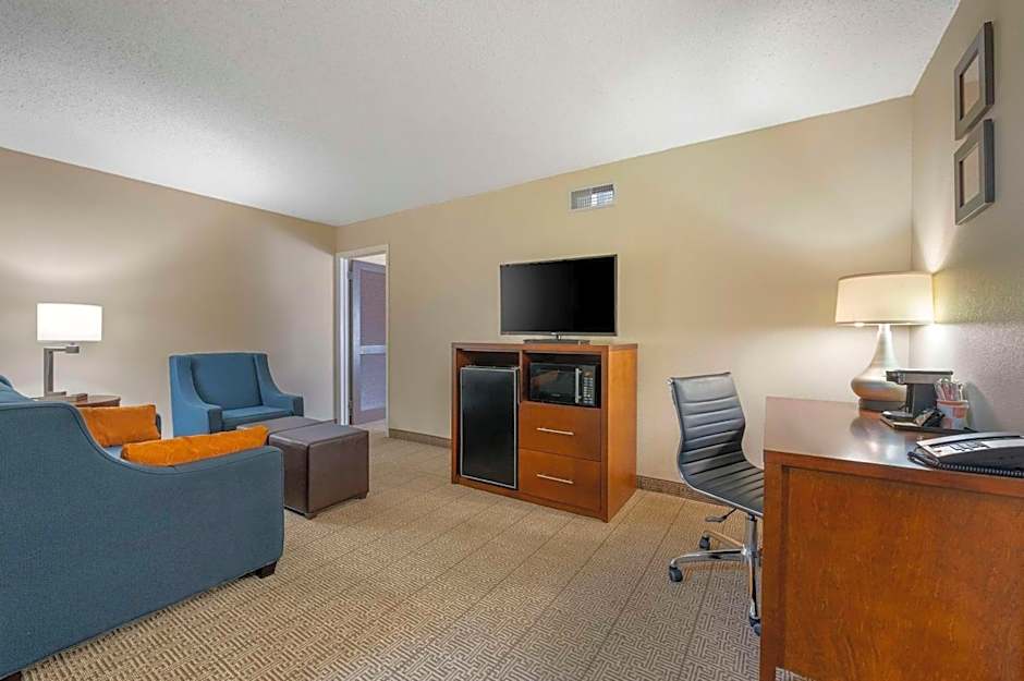 Comfort Inn & Suites Indianapolis Northwest - College Park