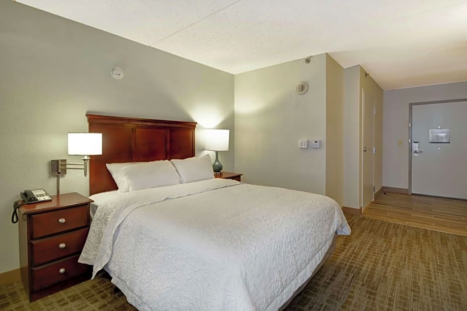 Hampton Inn By Hilton Detroit/Madison Heights/South Troy