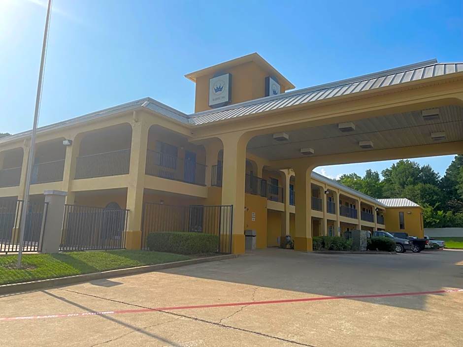Majestic Inn
