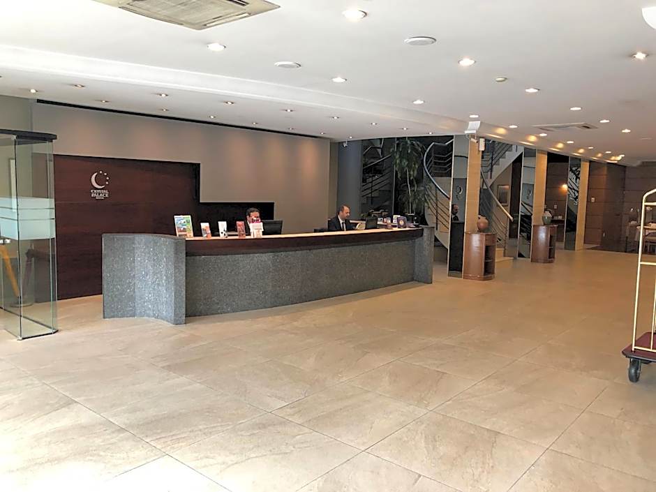 Crystal Palace Hotel