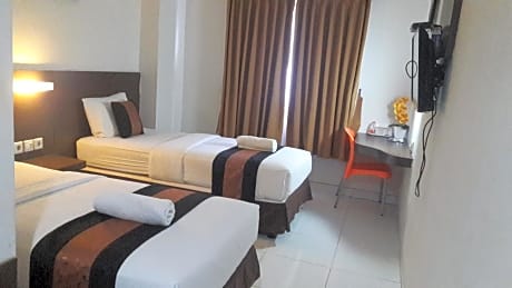 Cozy Twin Room