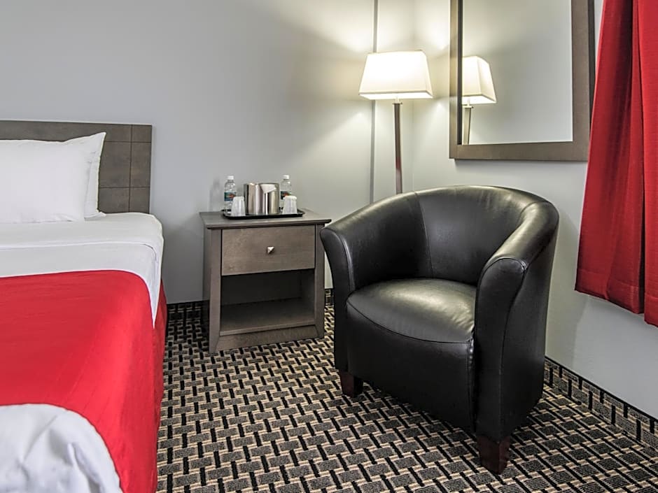 Paradise Inn & Conference Centre