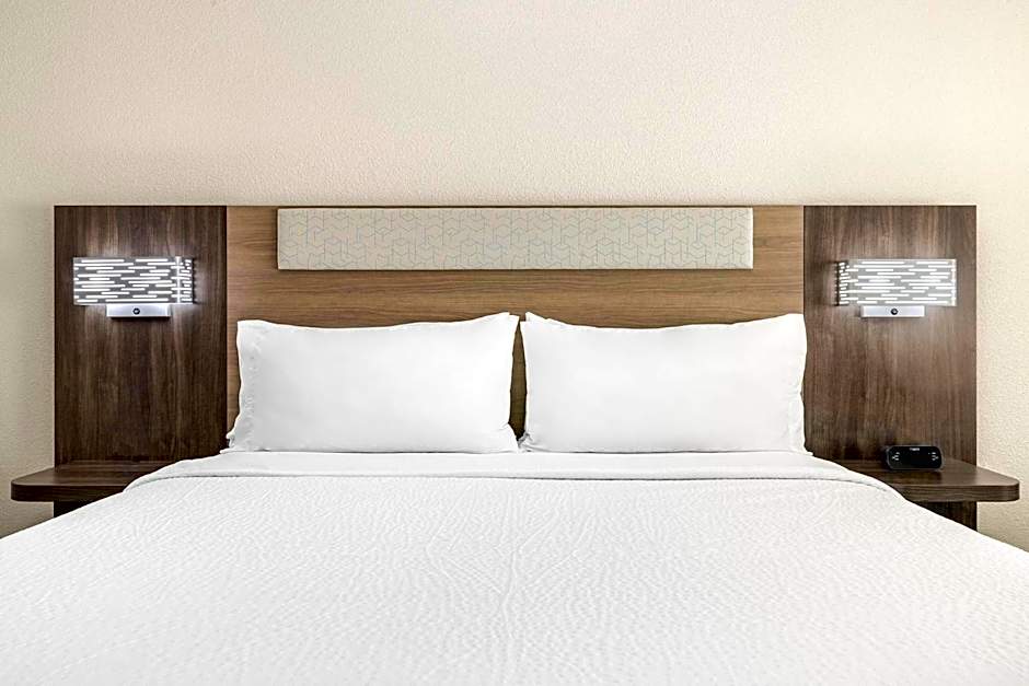 Holiday Inn Express & Suites - Phoenix West - Tolleson By IHG
