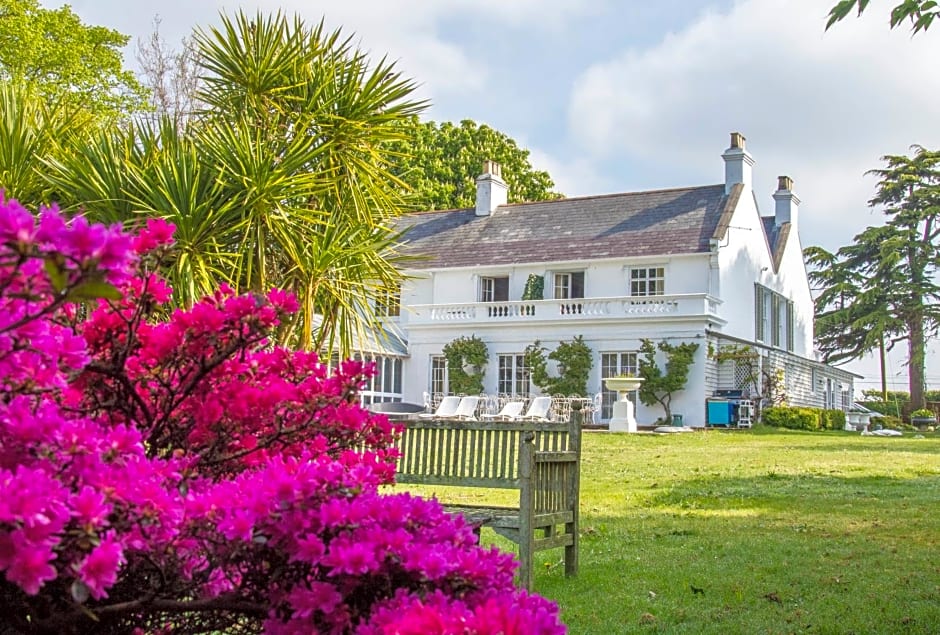 Cedar House Boutique B&B