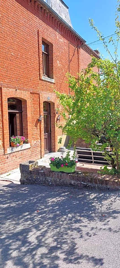 LOGIS - Château de la Motte - Hôtel & Restaurant