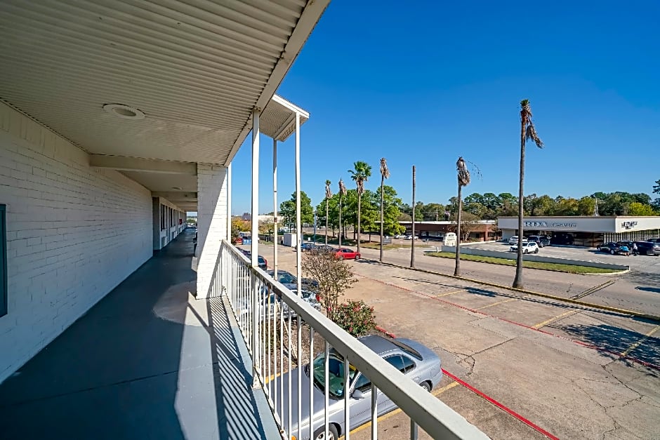 Americas Best Value Inn & Suites Humble