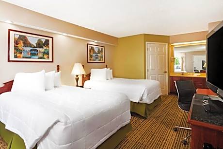 Double Room with Two Double Beds - Non-Smoking