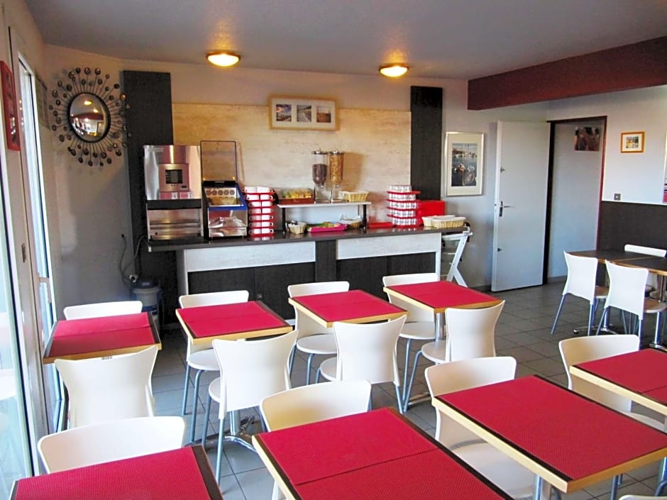Brit Hotel Essentiel Sète / Balaruc
