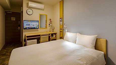 Queen Room - Non-Smoking