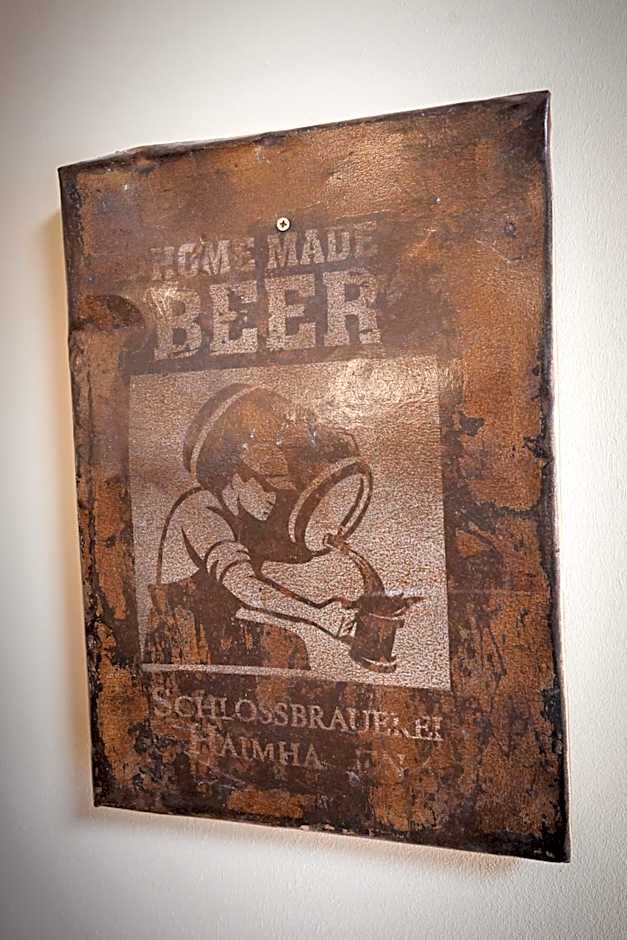 Brauerei Gasthaus Lohhof im Münchner Norden, direkt an der S1, nähe vom Flughafen, Zentrum, A92, Allianz Arena, Ruderregatta und Schießanlage G- Hochbrück entfernt, Internationale Küche