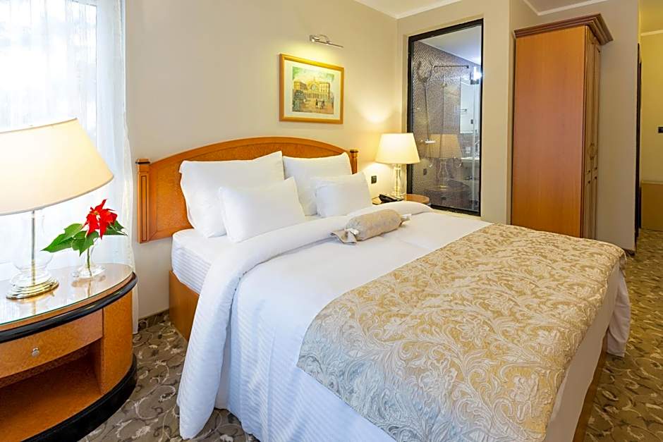 Hotel Sterling Garni