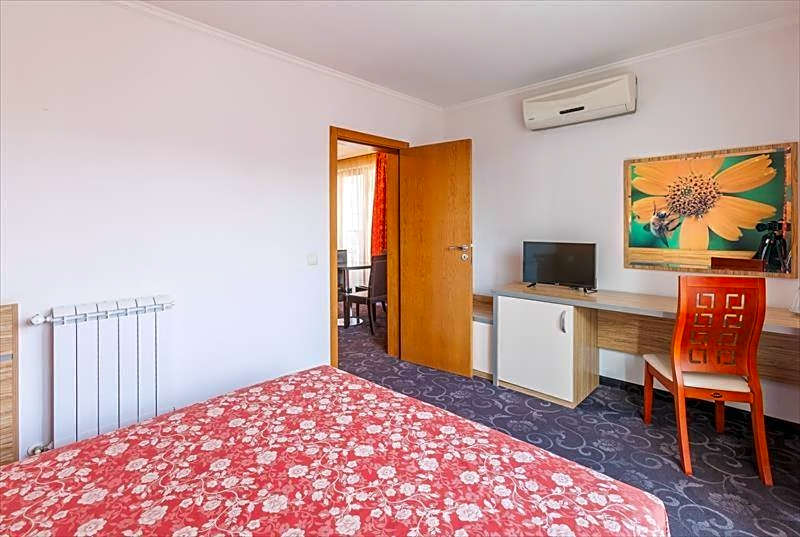 Семеен Хотел Опера