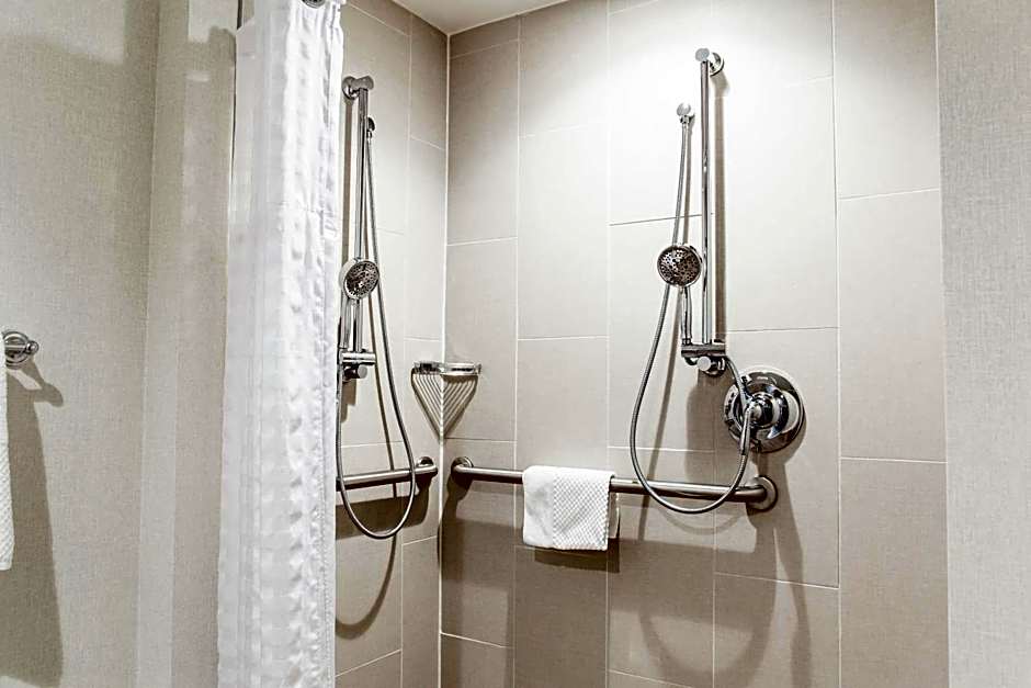DoubleTree by Hilton Pleasant Prairie Kenosha