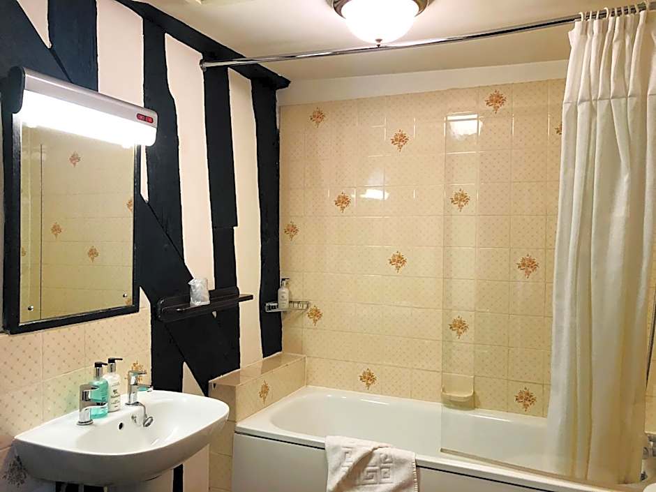 Brook Red Lion Hotel