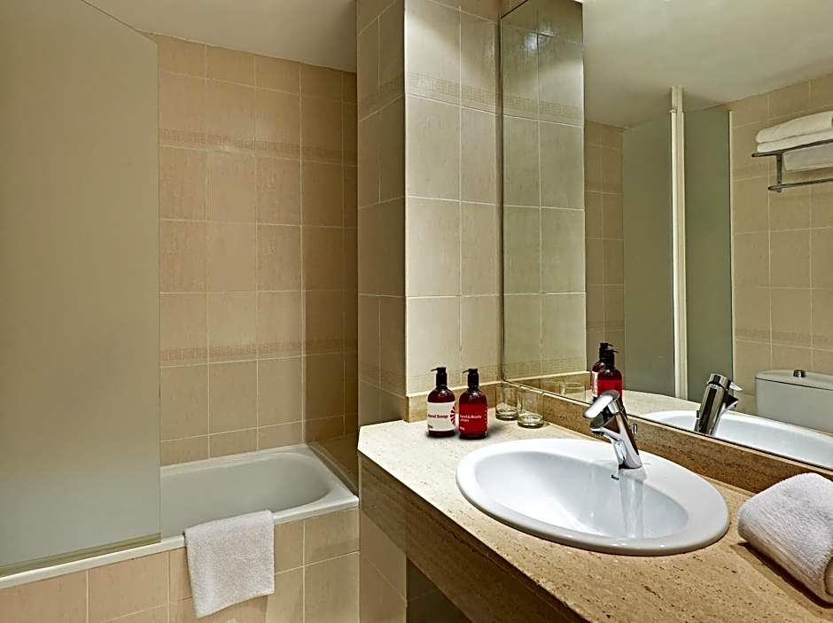 iStay by NH Zaragoza Sport Hotel