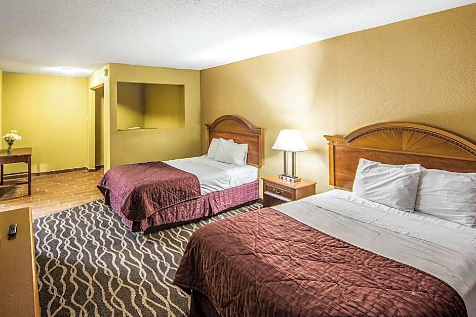 Photo 1 of 4 of 2 Queen Beds Suite