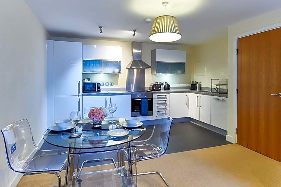 ShortstayMK Vizion apartments, with free superfast wi-fi, parking