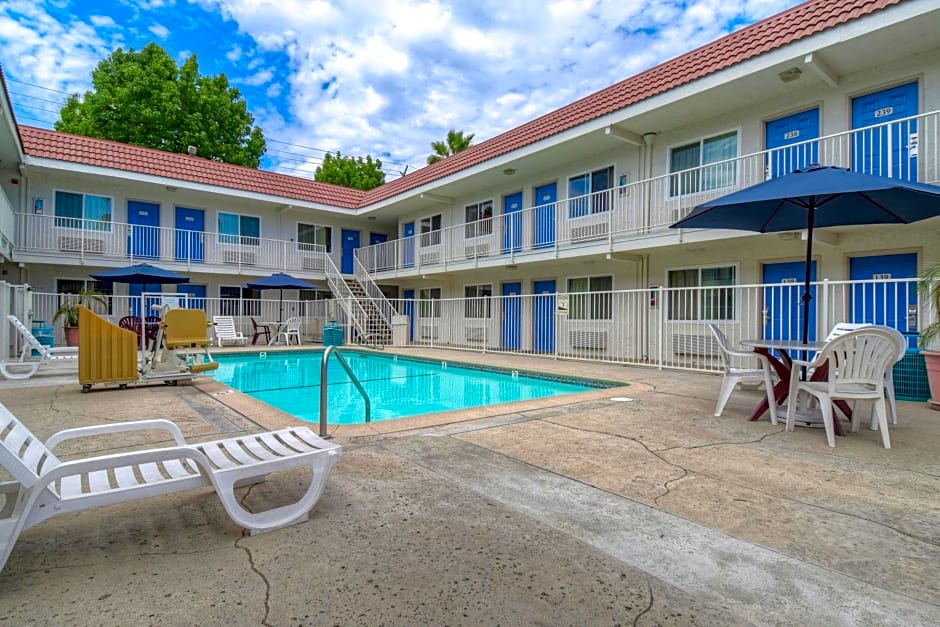 Motel 6-Costa Mesa, CA