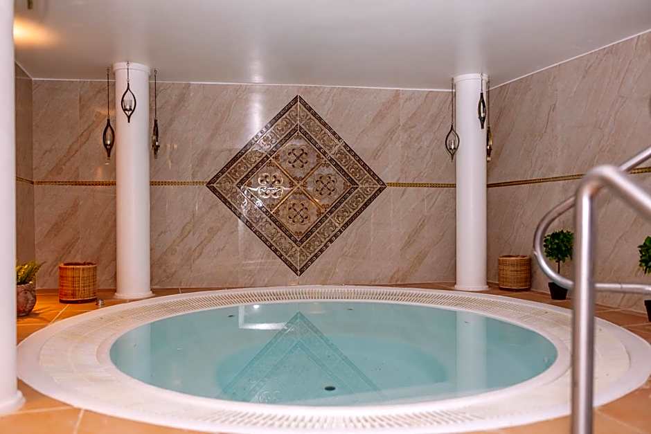 Grand Muthu Oura View Beach Club
