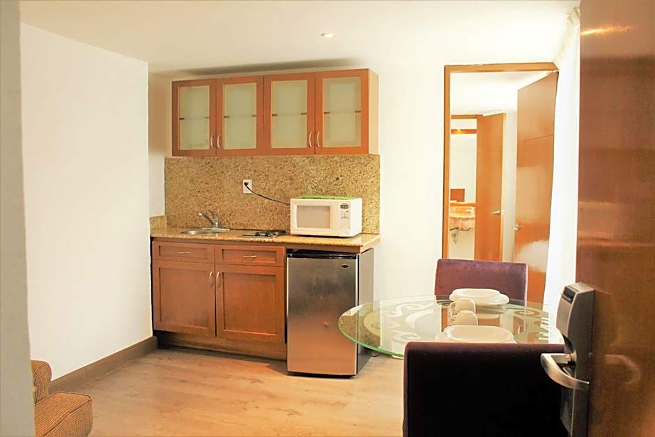 Condesa Suites