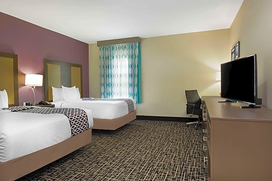 La Quinta Inn & Suites by Wyndham Lake Charles-Westlake