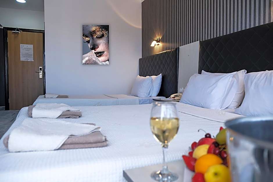 Mustis Royal Plaza Hotel