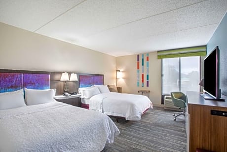 2 Double Mobility/hearing Access W/tub Nosmok Vis Firealrm/door/phn Alrt/hdtv Microwv/fridge/free Wi