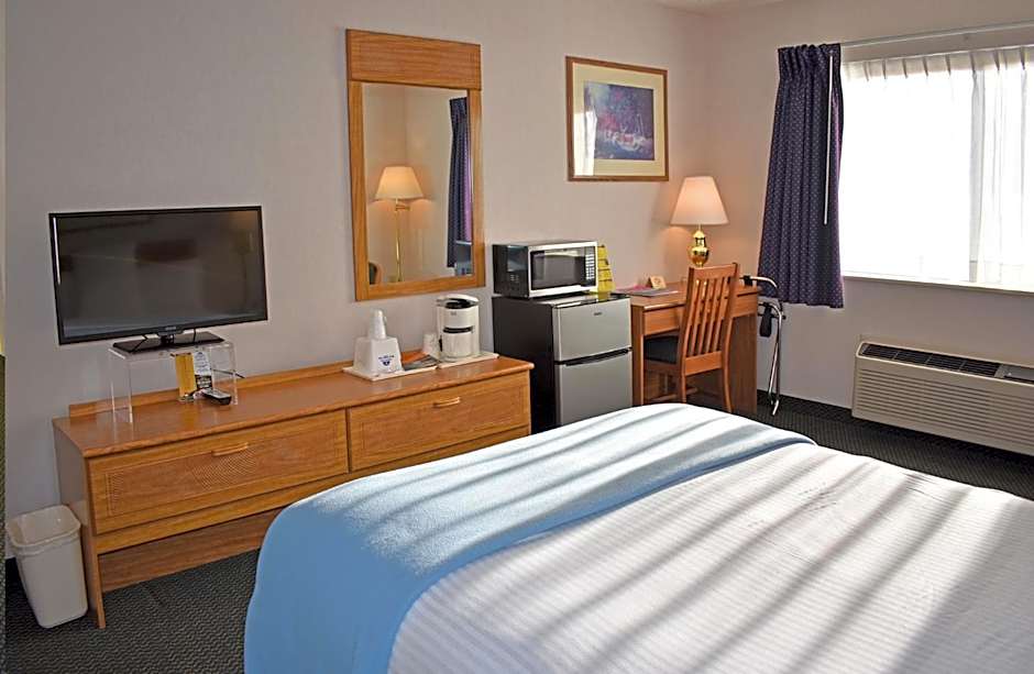 Americas Best Value Inn-Tahquamenon Country