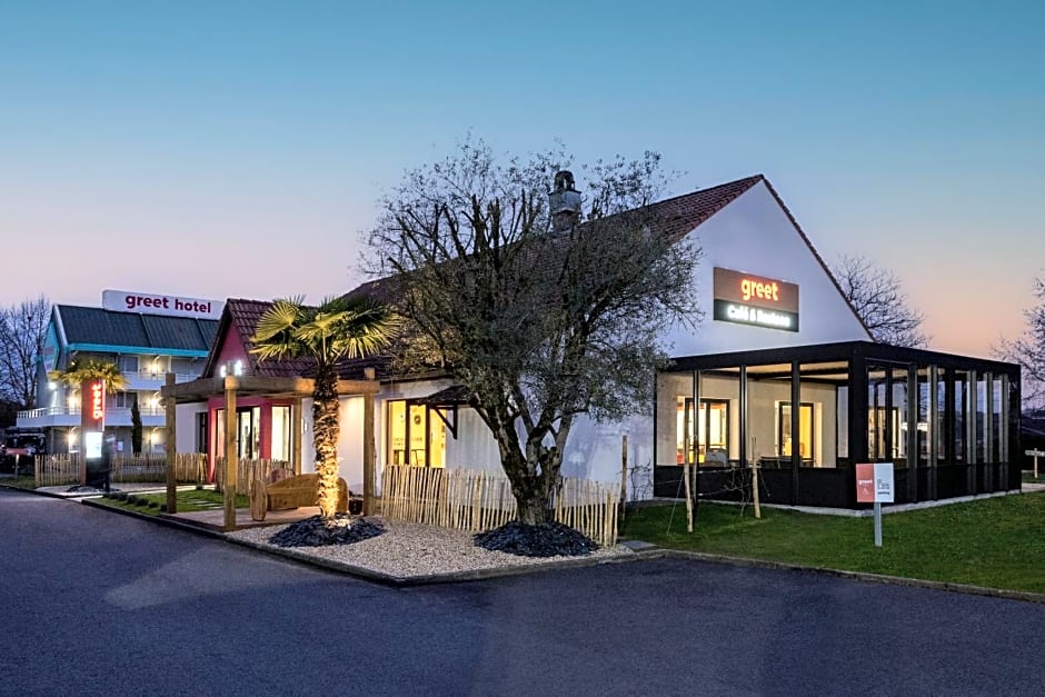 greet hotel restaurant Angouleme Ouest