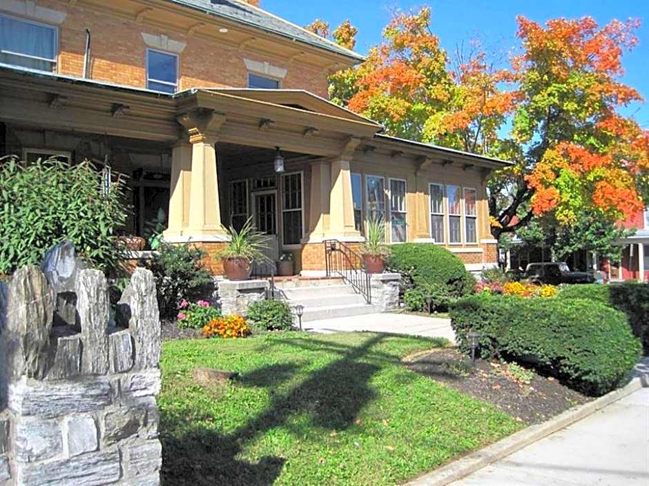 Walton Manor Inn Bed & Breakfast