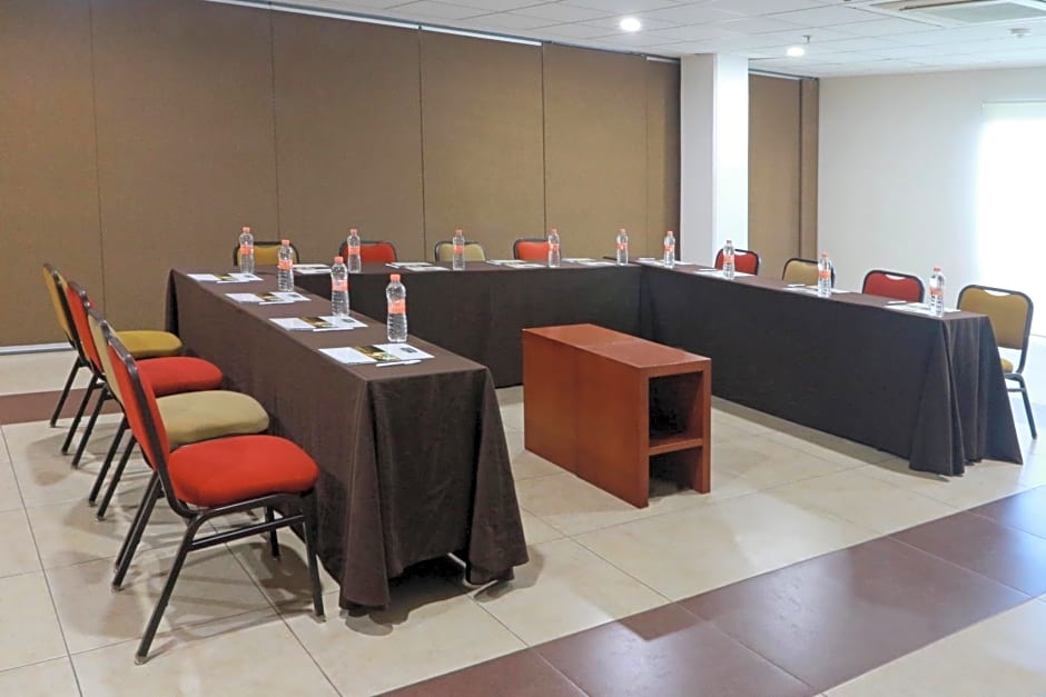 Staybridge Suites Queretaro by IHG