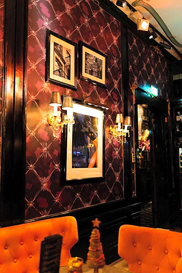 The Pavilions Amsterdam, The Toren