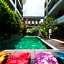 100 Sunset Hotel and Ballroom