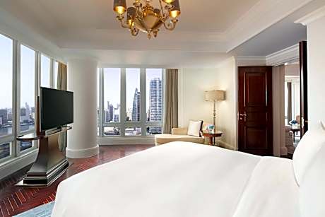 Suite Club With Views