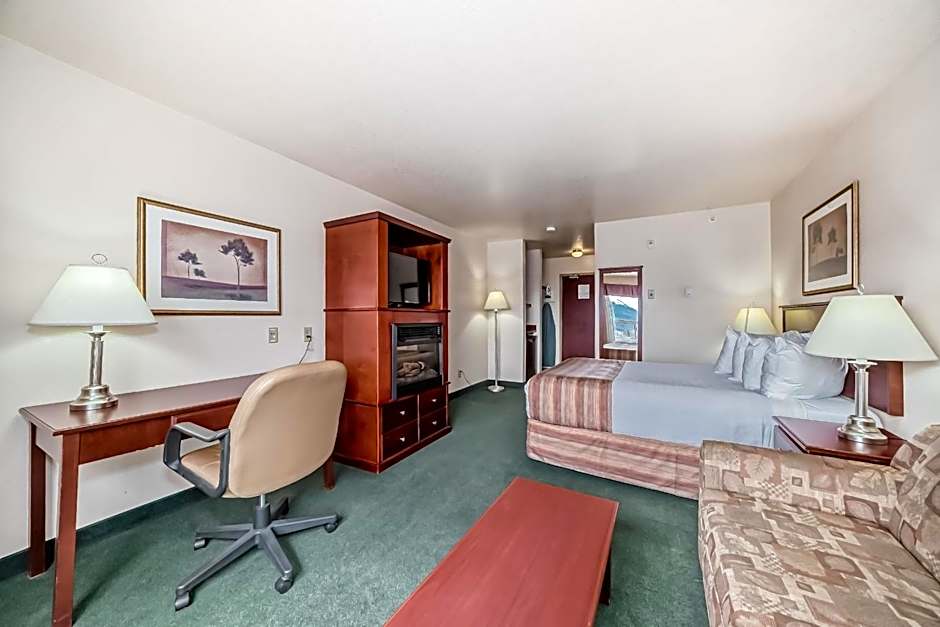 Grande Cache Inn & Suites