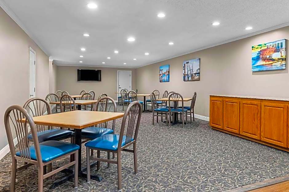 Best Western Forest Inn