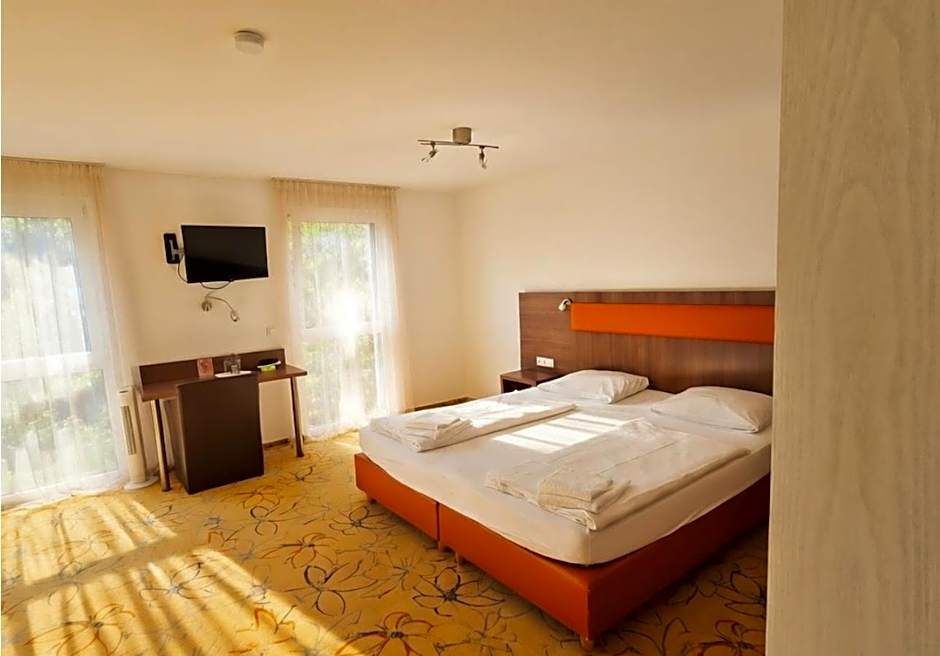 Hotel AVIVA by APOLONIA
