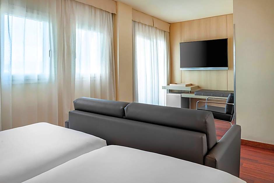 AC Hotel by Marriott La Linea