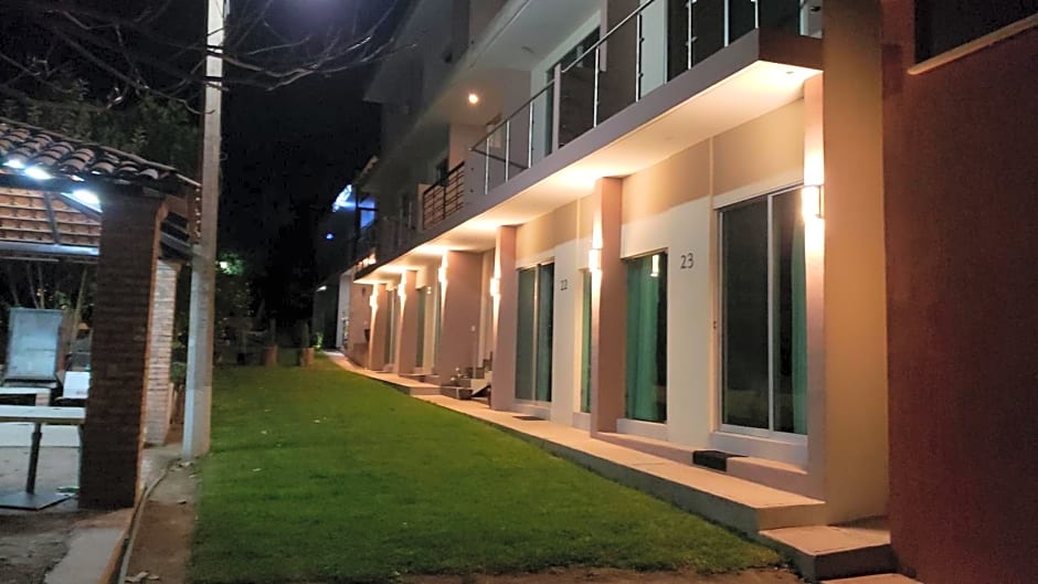 CaLu Hotel en La Laguna, Santa María del Oro
