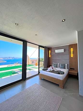 Queen Room with Sea View