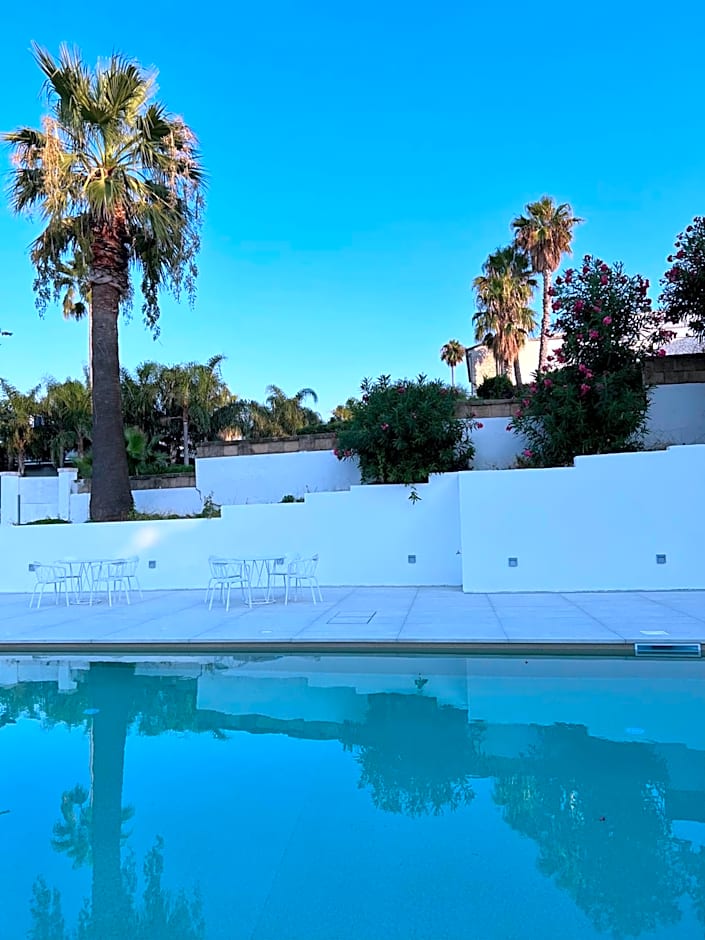 Helios Hotel