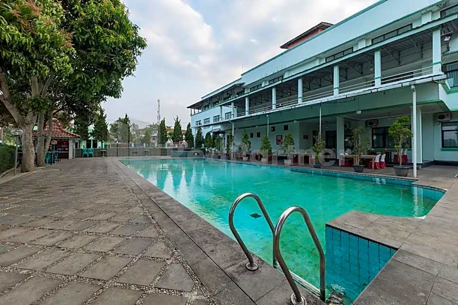 Hotel Ayong Linggarjati Kuningan Mitra RedDoorz