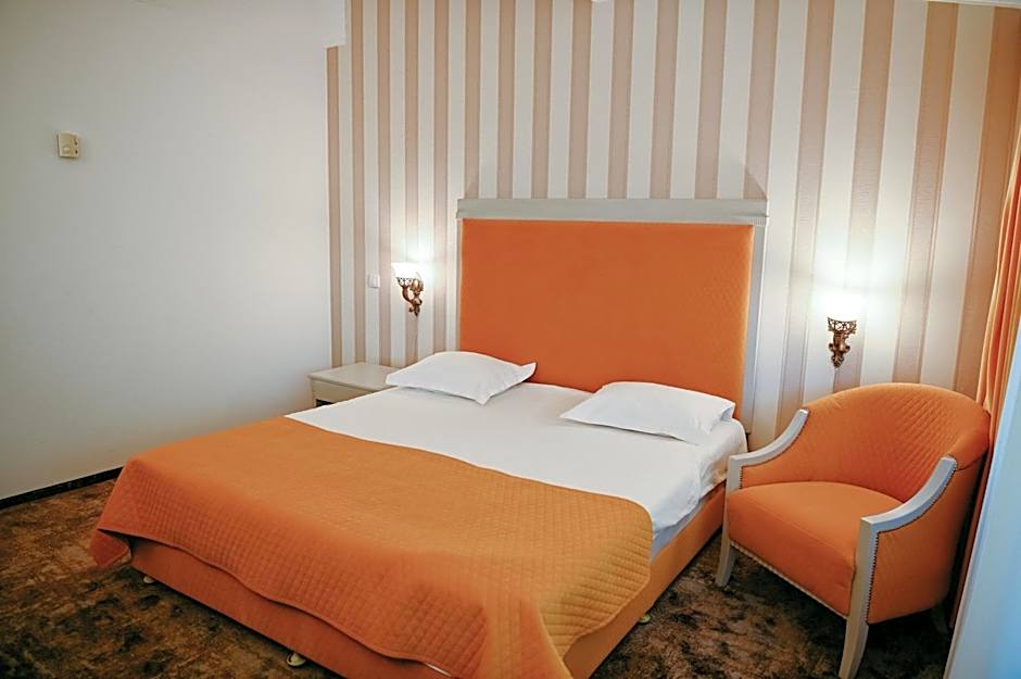 Hotel La Castel Iasi