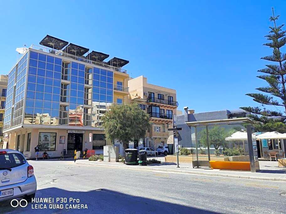 La Playa Hotel