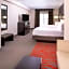 Holiday Inn Express & Suites Monroe