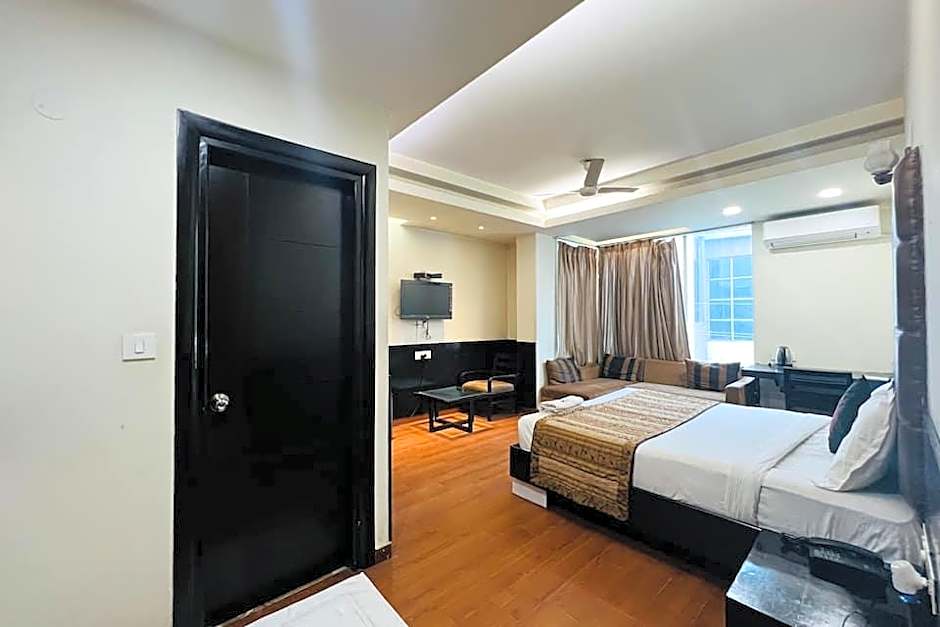 Hotel Anand Retreat Kaushambhi, Ghaziabad