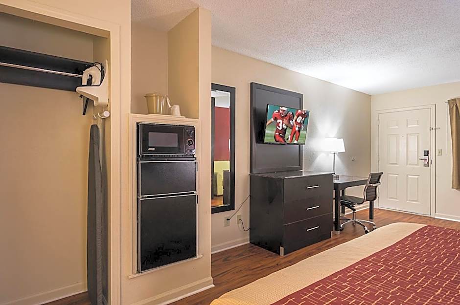 Red Roof Inn & Suites Scottsboro