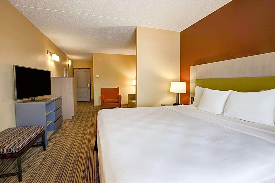 Comfort Inn & Suites St. Paul Northeast