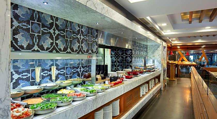 DoubleTree By Hilton Kusadasi