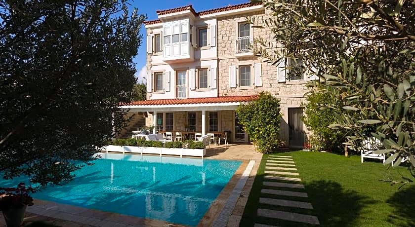 Peremere Alaçati Otel
